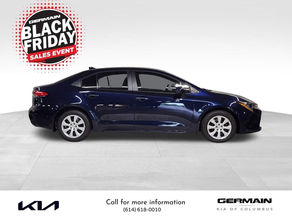 2025 Toyota Corolla LE photo 4