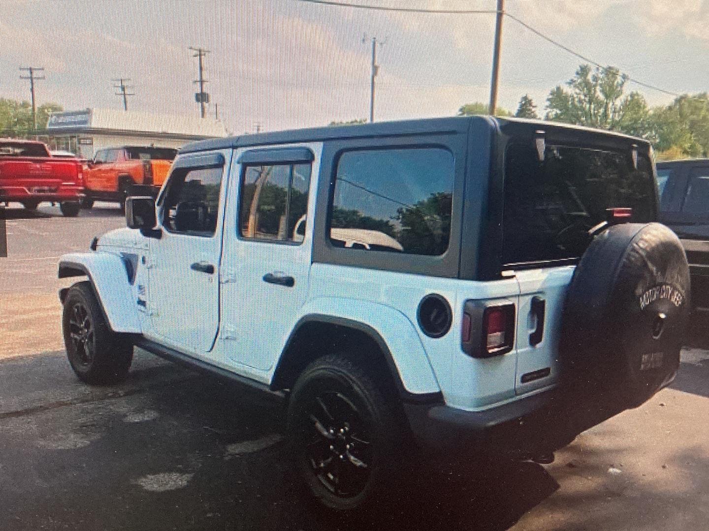 Used 2023 Bright White Clearcoat Jeep Freedom image 3