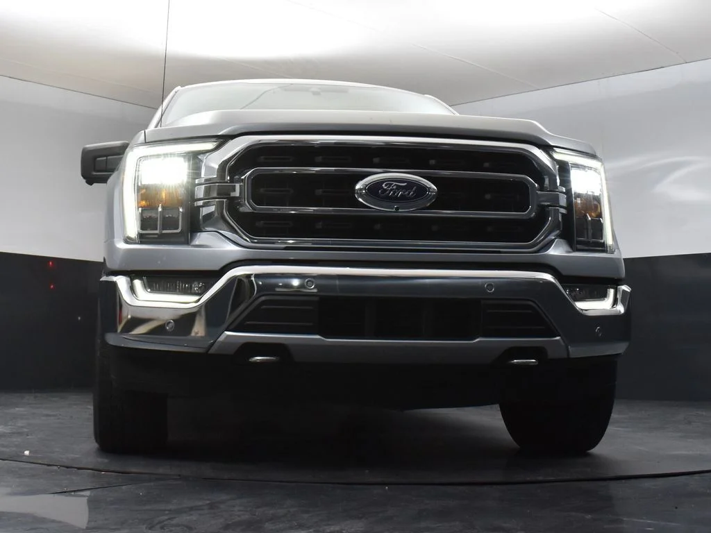 Used 2021 Silver Ford XLT image 8