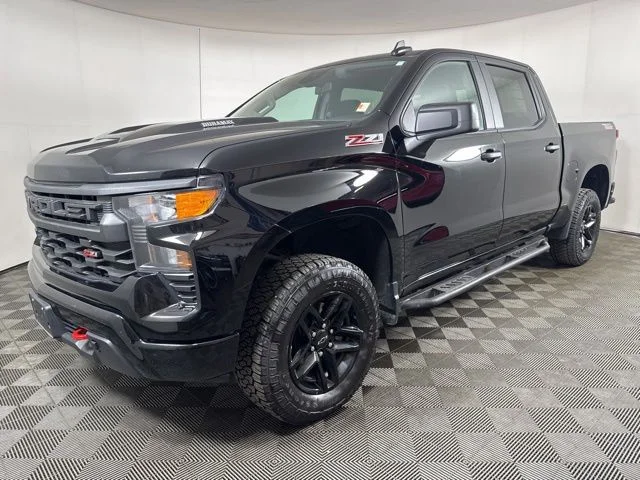 Used 2025 Black Chevrolet Custom Trail Boss image 8