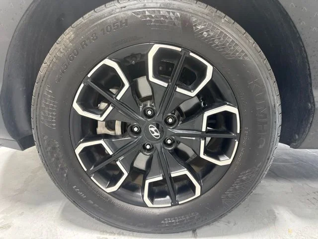 Used 2024 Green Hyundai SEL image 11