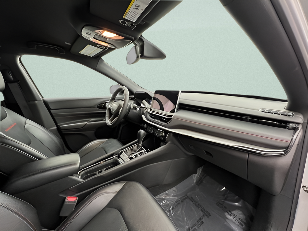 Used 2025 Silver Jeep Trailhawk image 7