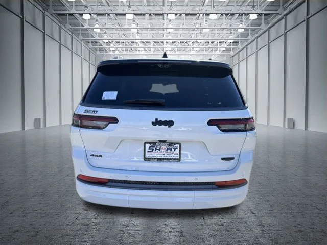 New 2027 Bright White Clear-Coat Paint Jeep Summit image 4