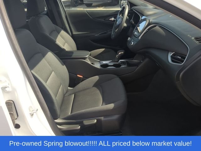 Used 2025 White Chevrolet LT image 45