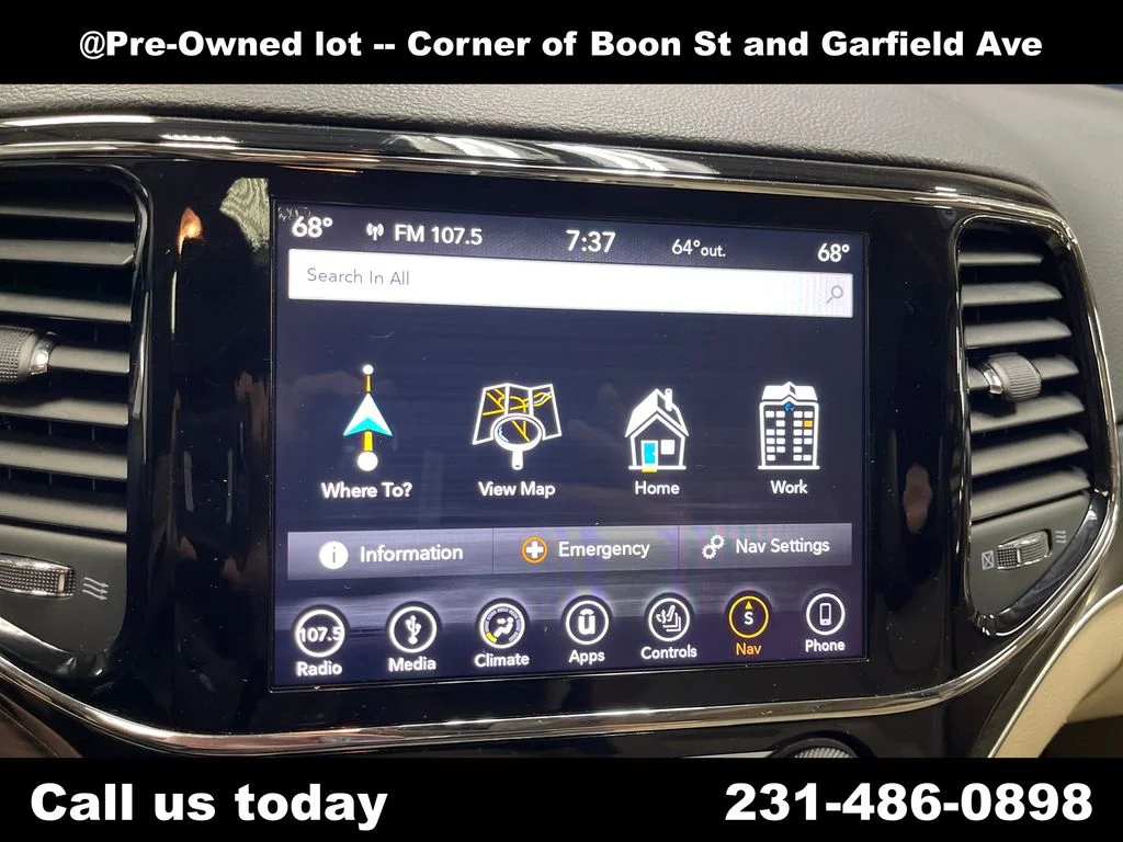 Used 2019 Blue Jeep Limited image 23