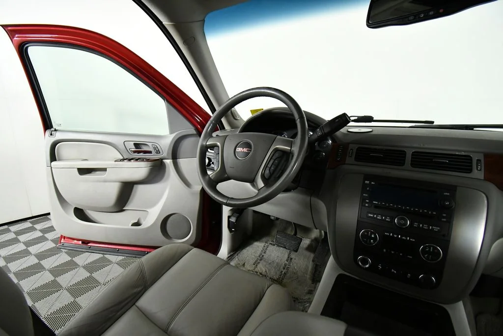 Used 2014 Red GMC SLT image 19