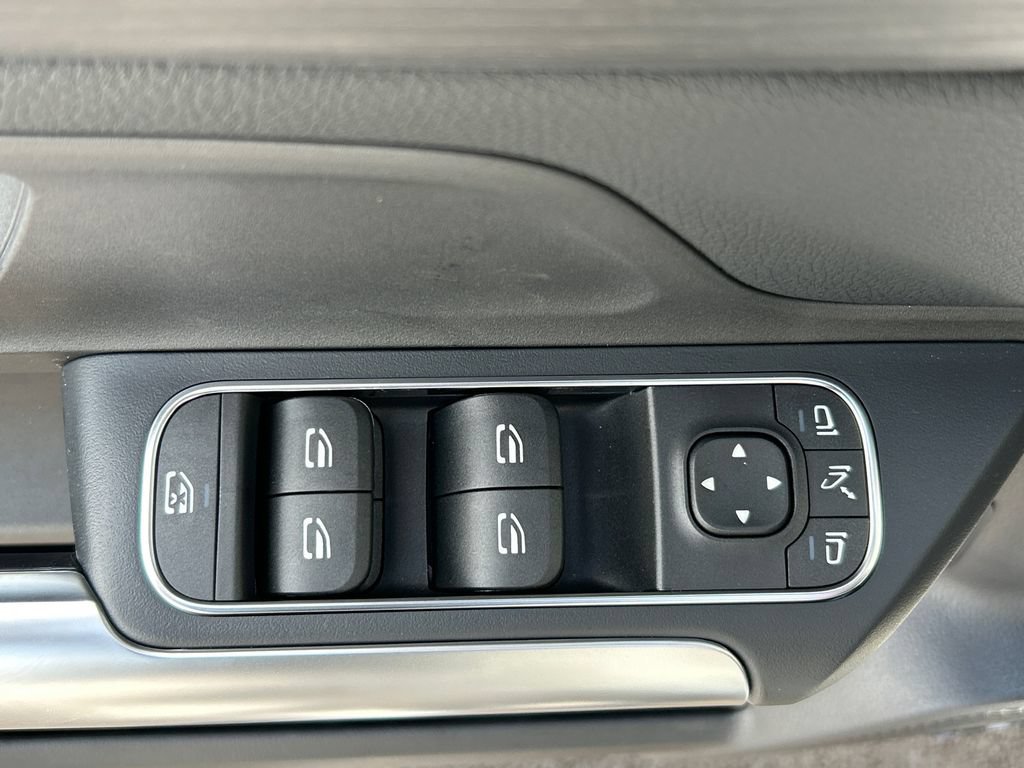 New 2026 Polar White Mercedes-Benz GLA250 image 49