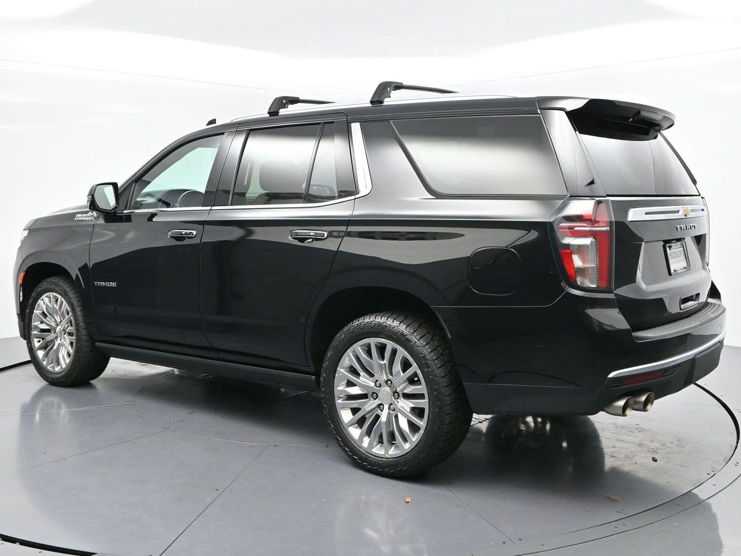 Used 2023 Black Chevrolet High Country image 5