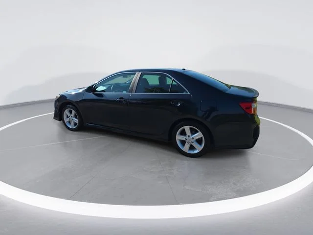 Used 2013 Gray Toyota SE image 6