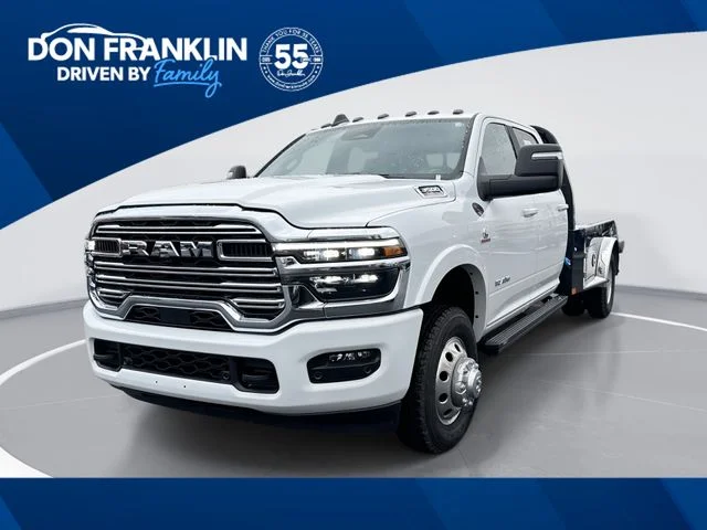Used 2025 White Ram Laramie image 1