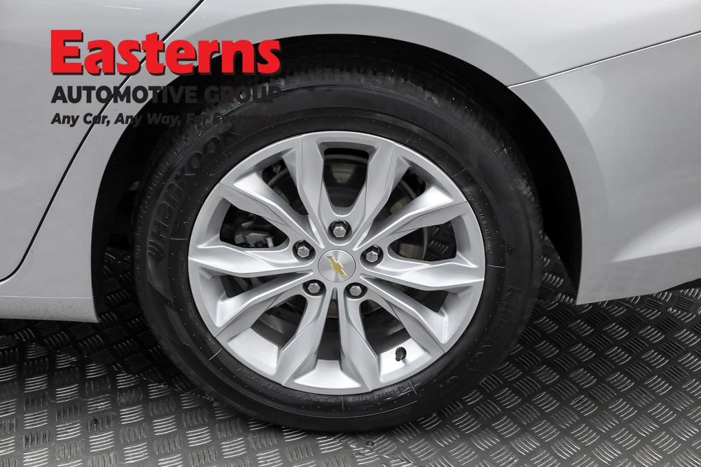 Used 2022 Silver Chevrolet LT image 30