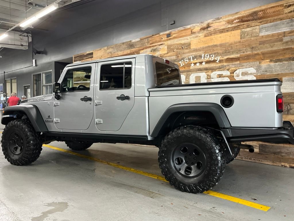 Used 2014 Billet Metallic Clearcoat Jeep Unlimited Rubicon image 22