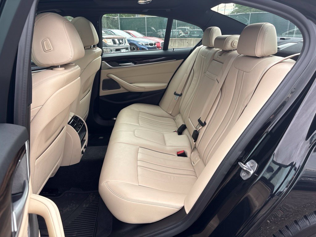 Used 2019 Black BMW 540i xDrive image 15