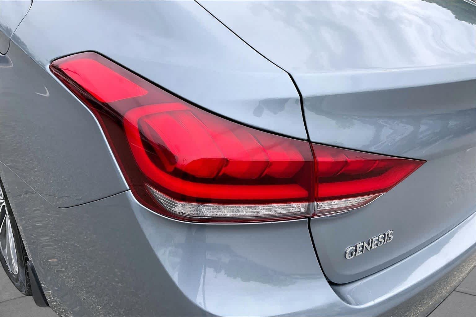 Used 2015 Parisian Gray Hyundai 3.8L image 27