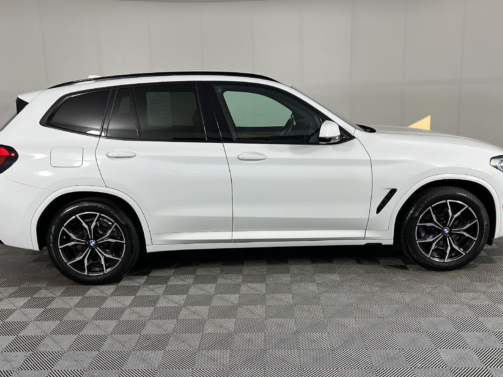 Used 2023 Alpine White BMW xDrive30i image 41