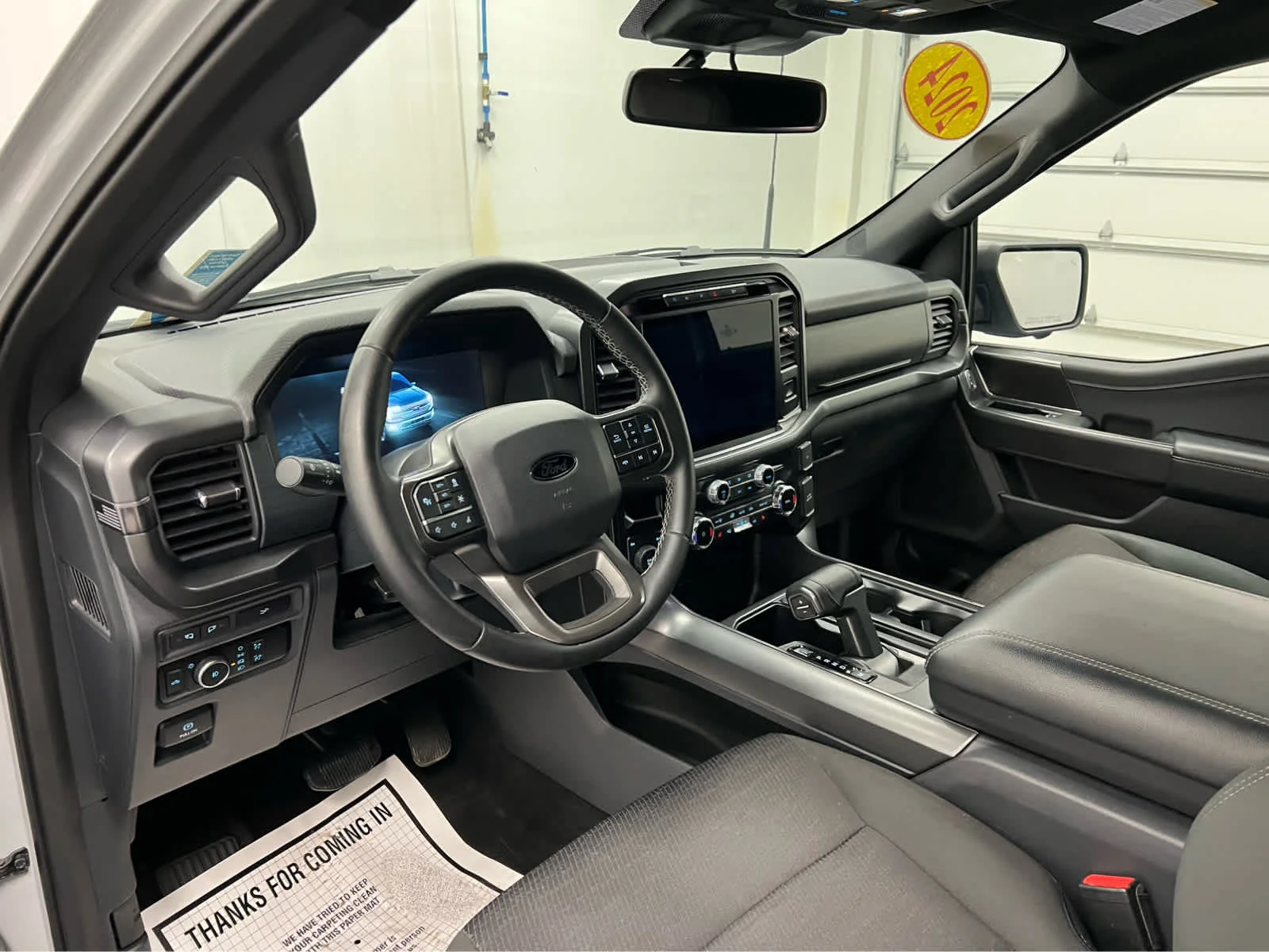 Used 2024 Avalanche Gray Ford XLT image 14