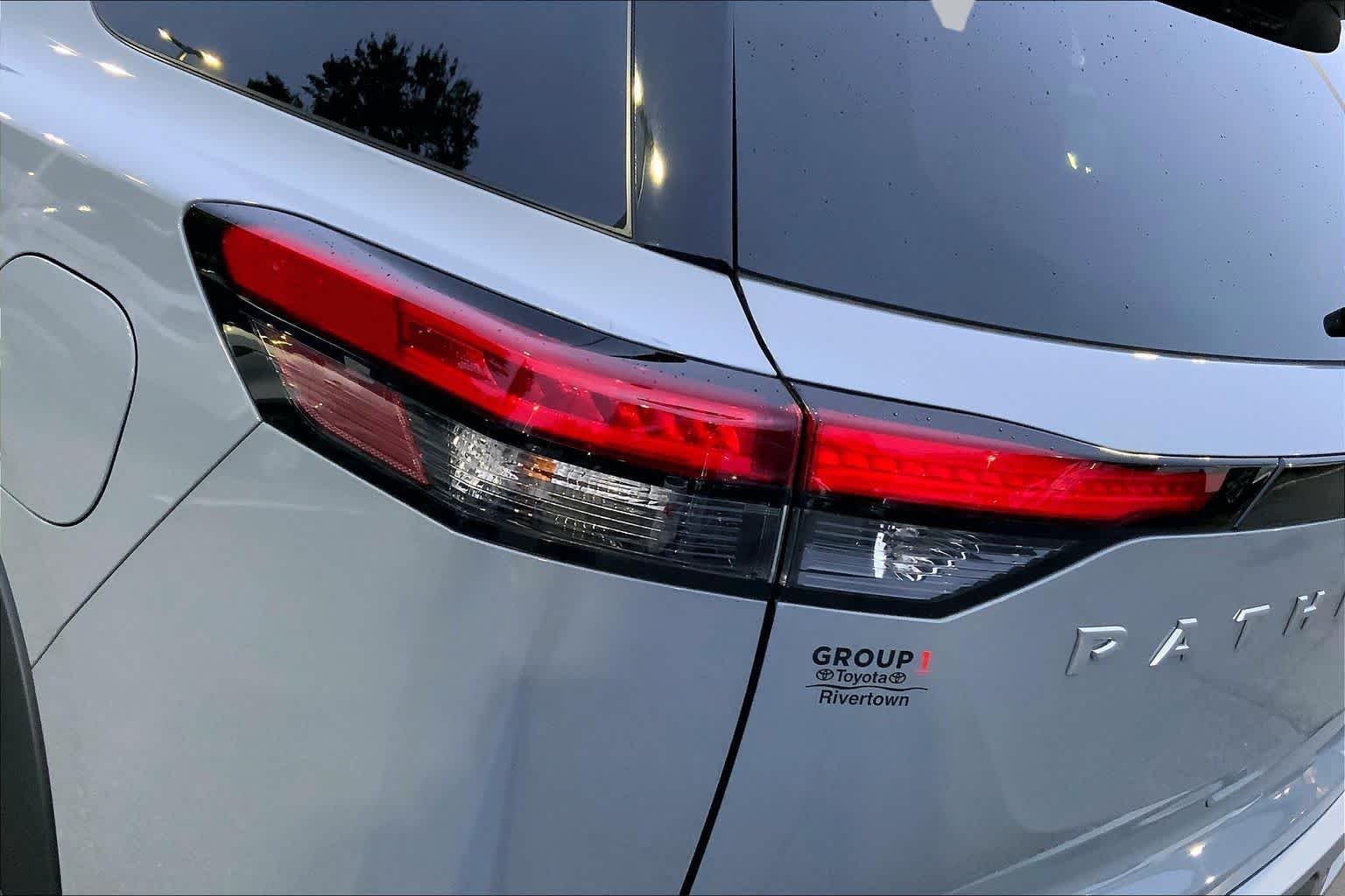 Used 2025 Boulder Gray Pearl Nissan Platinum image 26