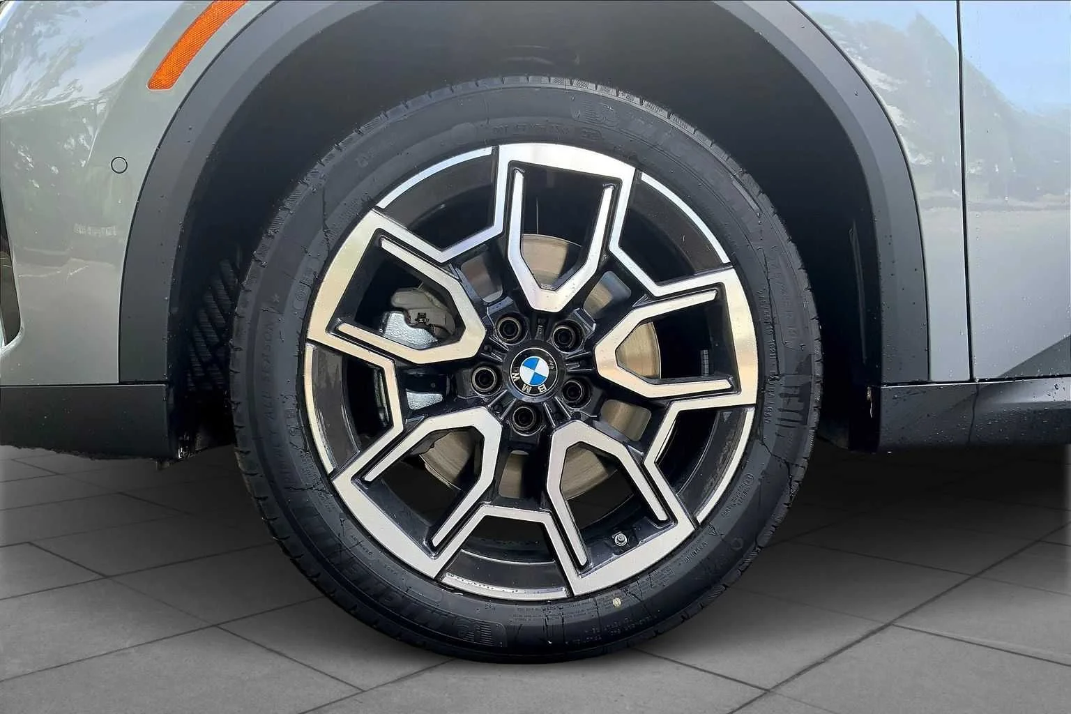 Used 2026 Skyscraper Grey Metallic BMW xDrive28i image 11