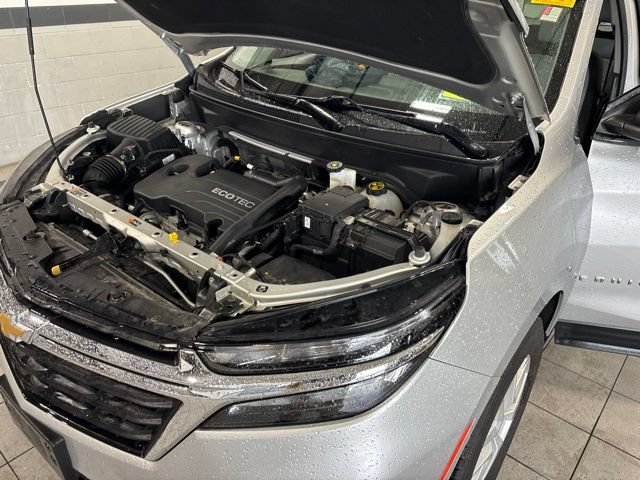 Used 2022 Silver Ice Metallic Chevrolet LS image 17