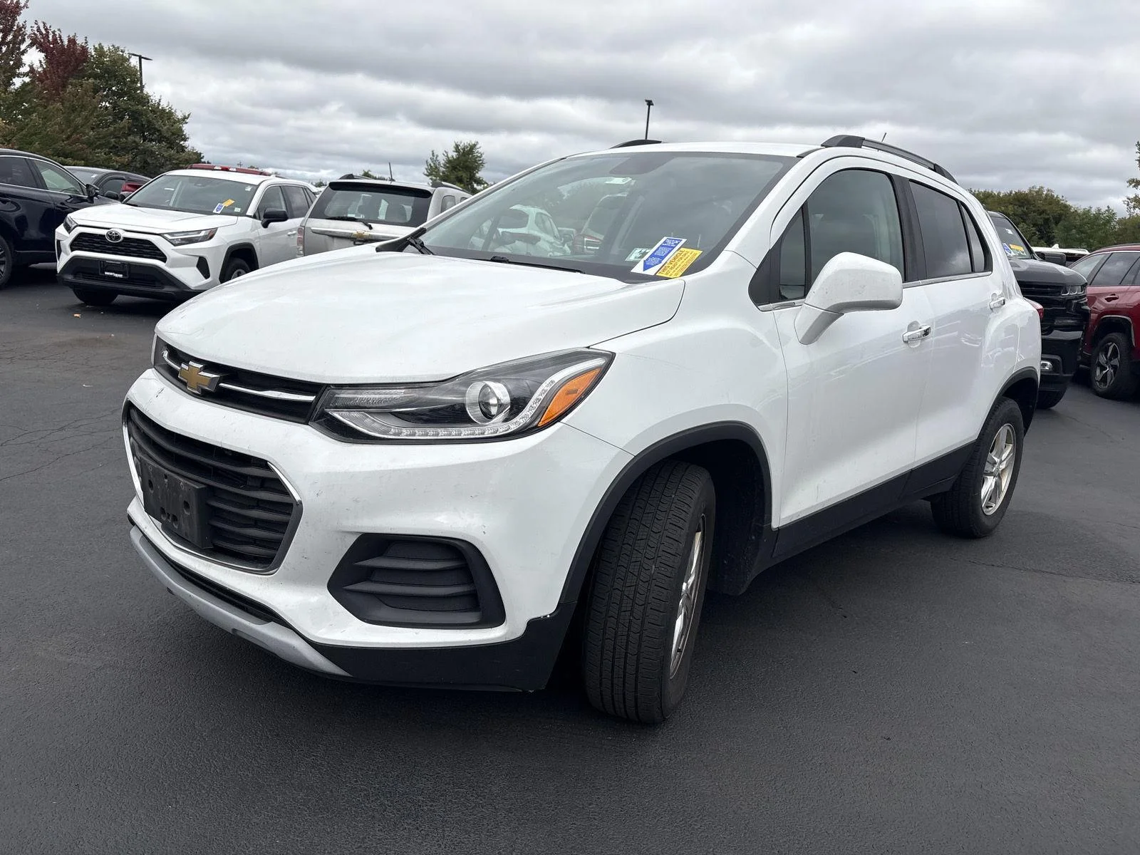 Used 2019 Summit White Chevrolet LT image 6