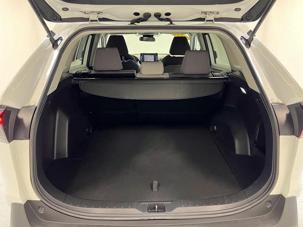 Certified Used 2022 White Toyota XLE image 30