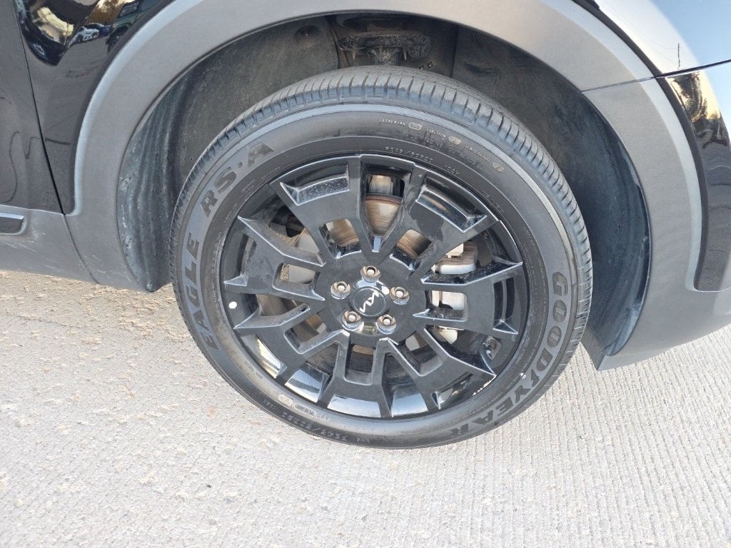 2022 Kia Telluride SX photo 2