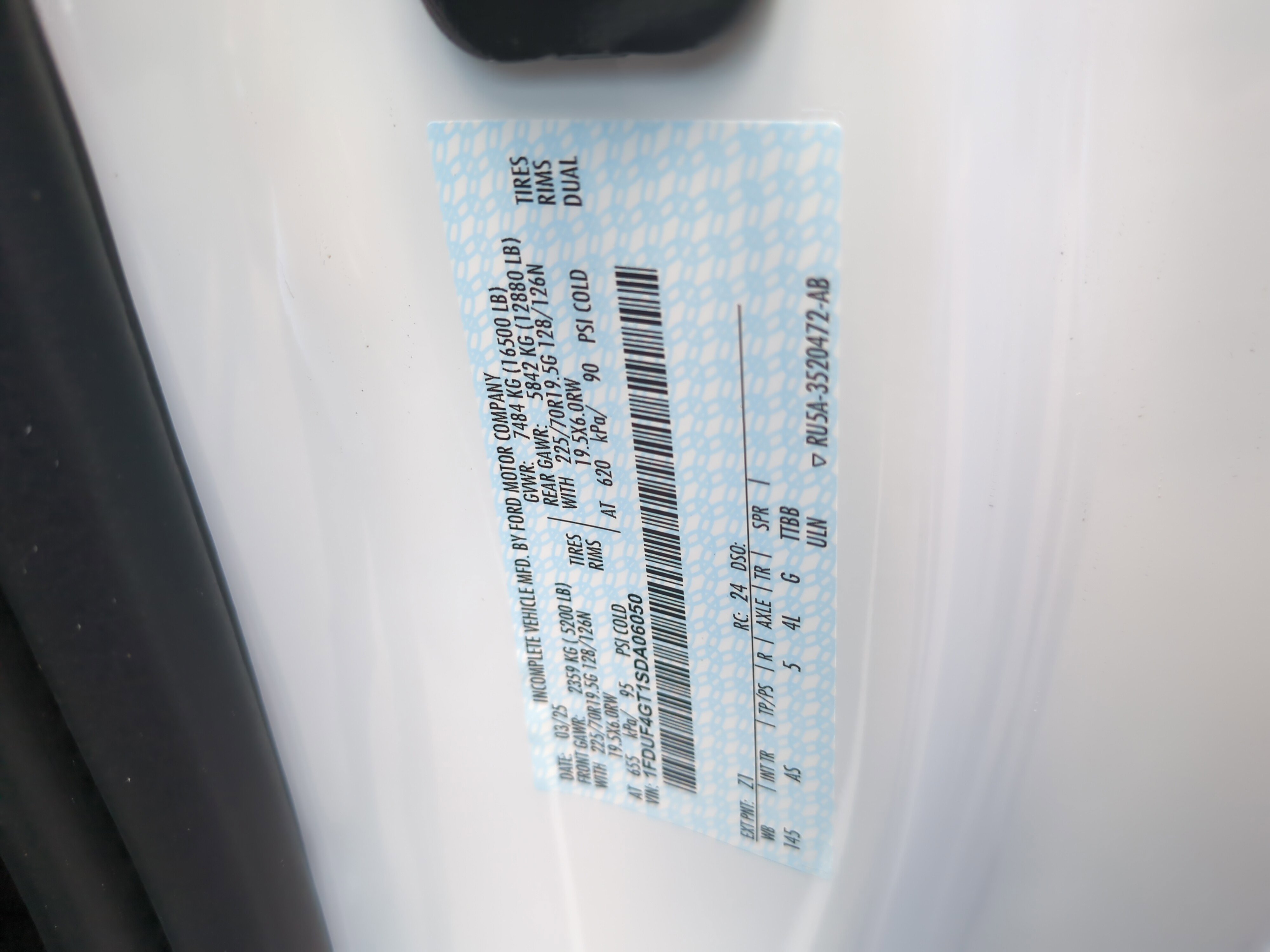 2025 Ford F-450 Super Duty Chassis Cab XL - Photo 32