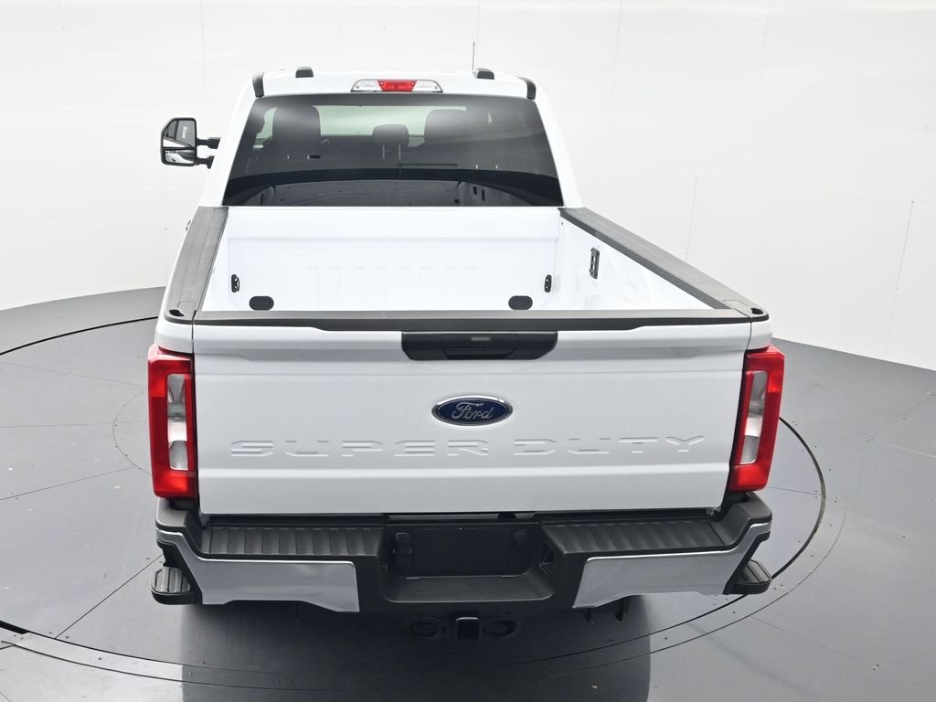 New 2026 Oxford White Ford F-250® XLT image 39