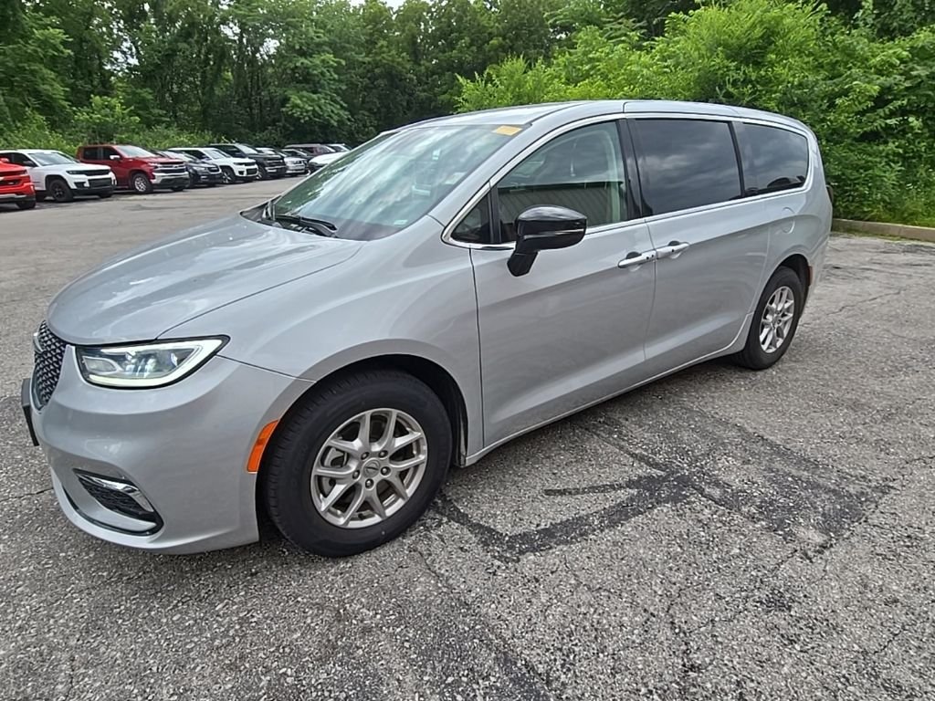 Used 2024 Chrysler Pacifica Touring L with VIN 2C4RC1BGXRR172361 for sale in Kansas City