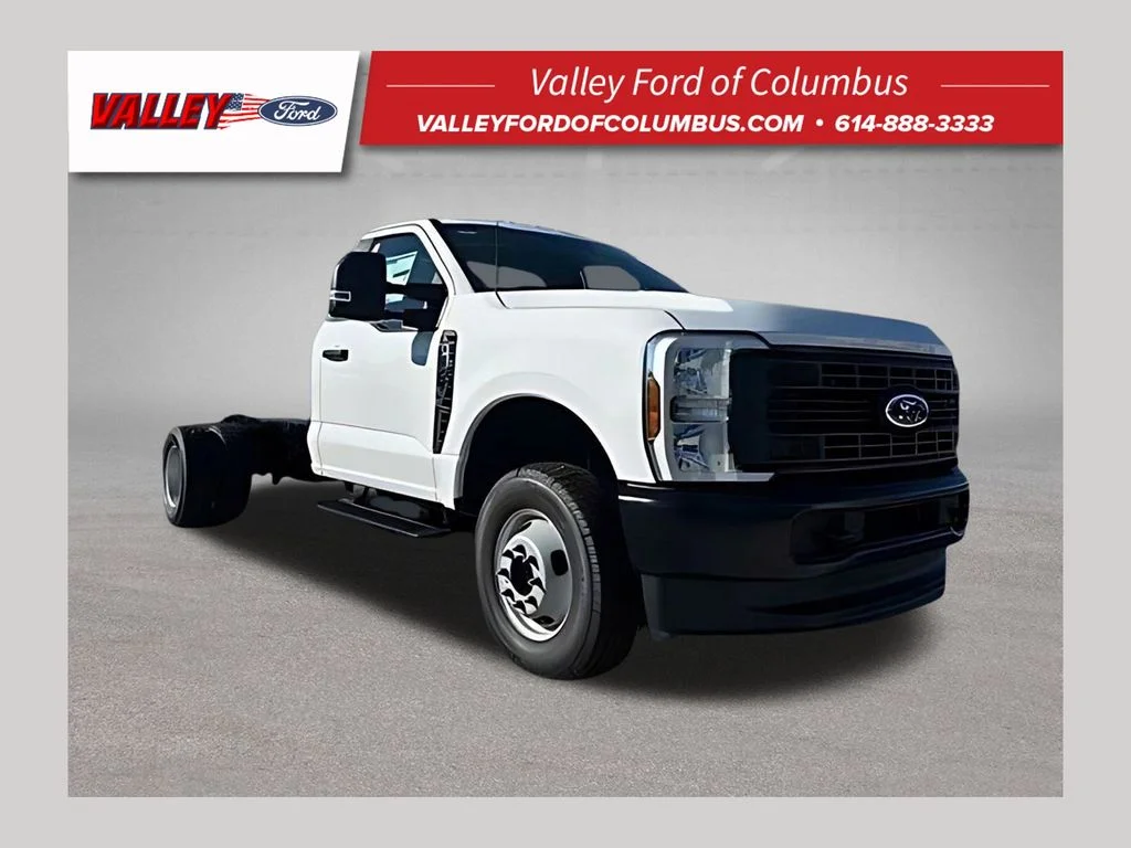 New 2026 Oxford White Ford F-350® XL image 1
