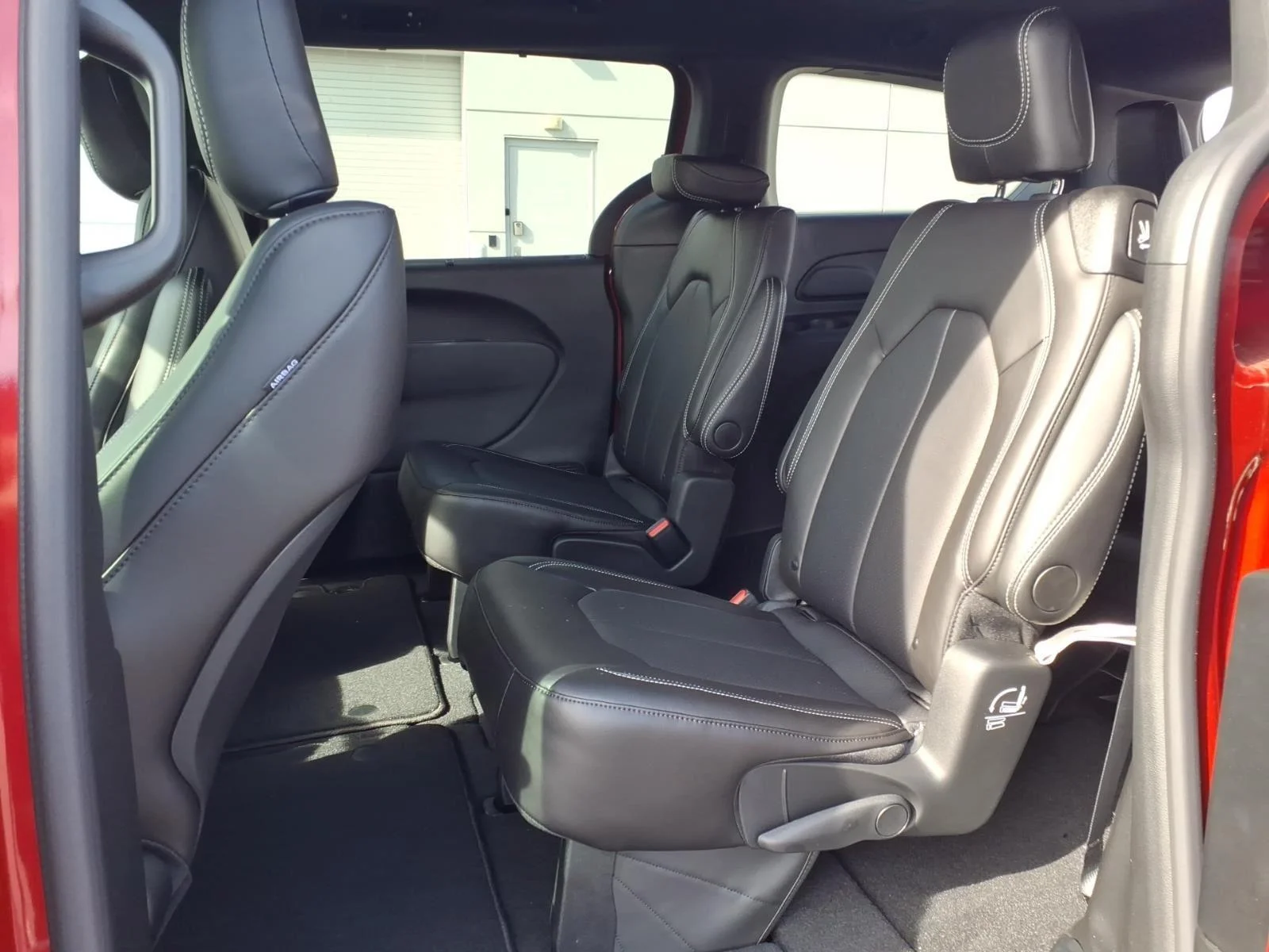 2026 Chrysler Pacifica Select - Photo 19