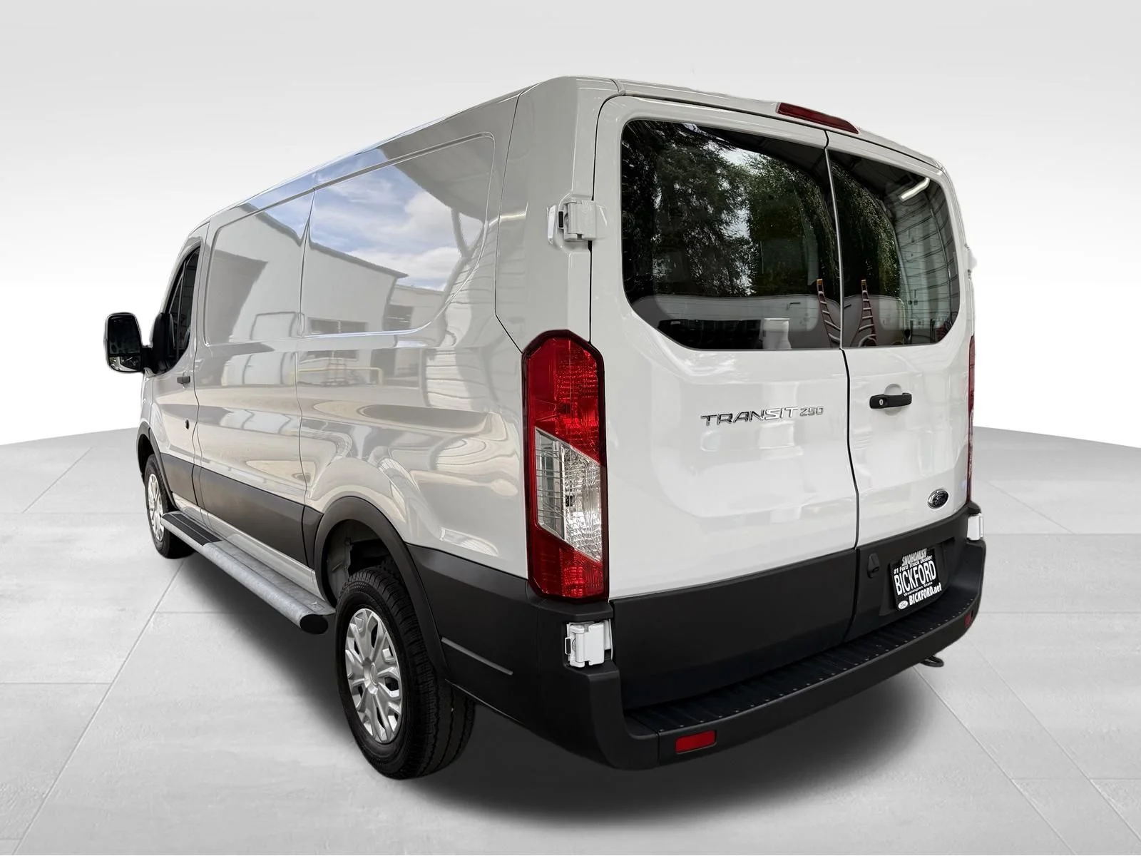 Used 2025 White Ford Base image 9