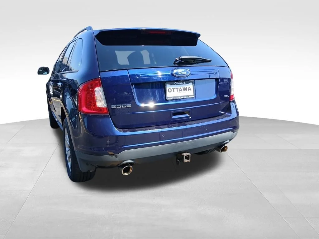 Used 2011 Blue Ford SEL image 4