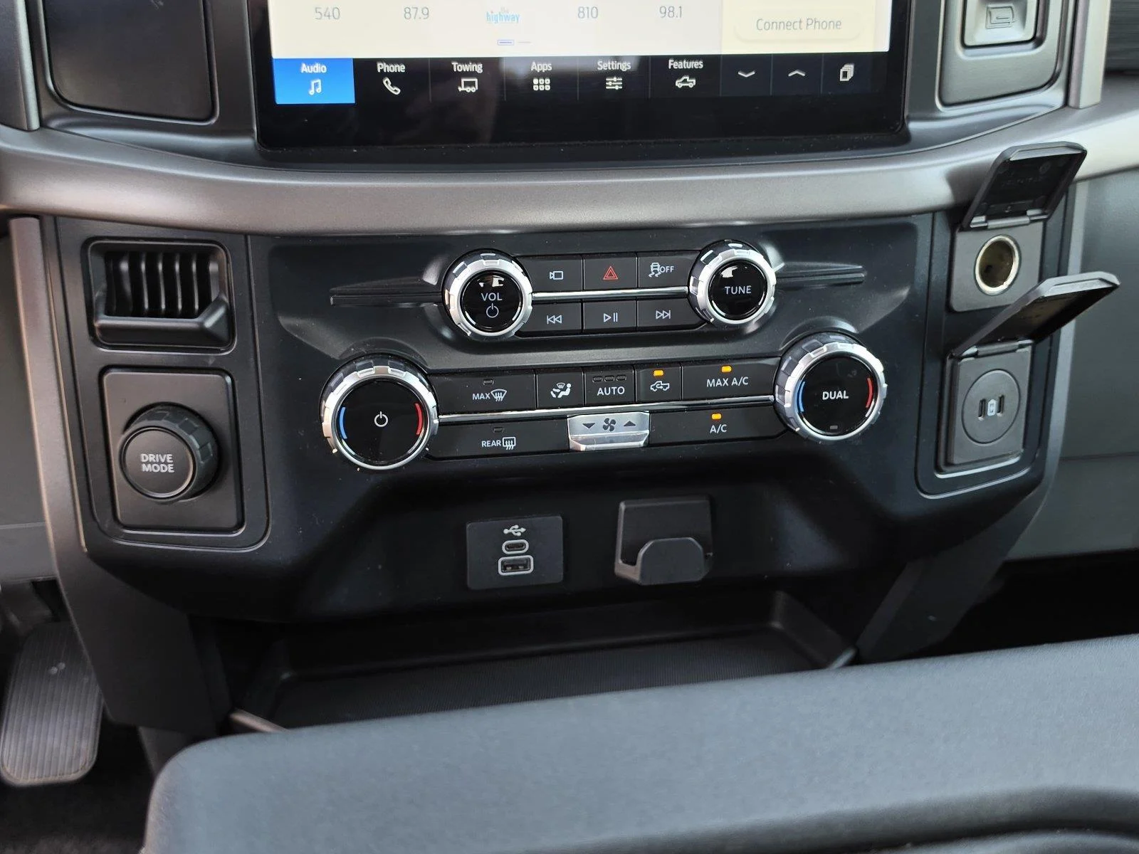 Used 2025  Ford XLT image 22