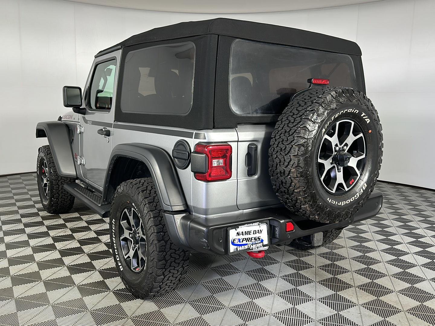 Used 2021 Billet Silver Metallic Clearcoat Jeep Rubicon image 25