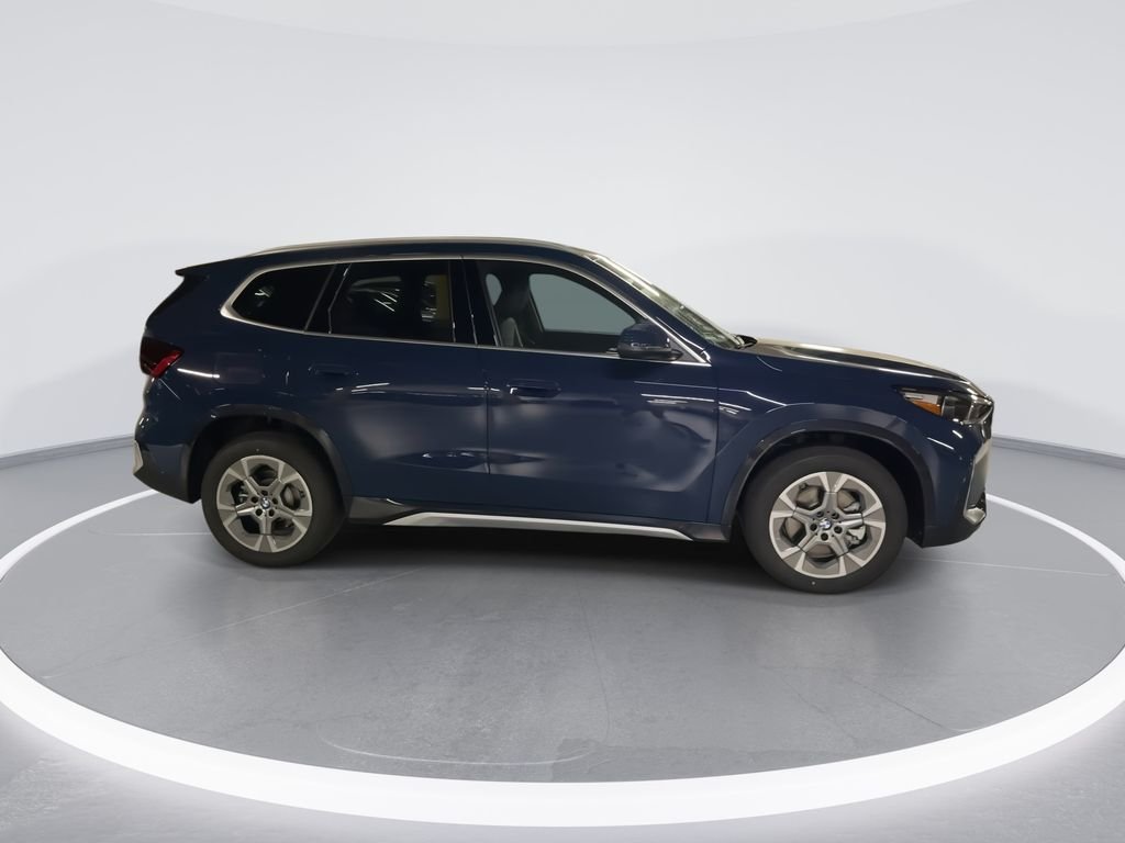 Used 2026 Blue BMW xDrive28i image 9