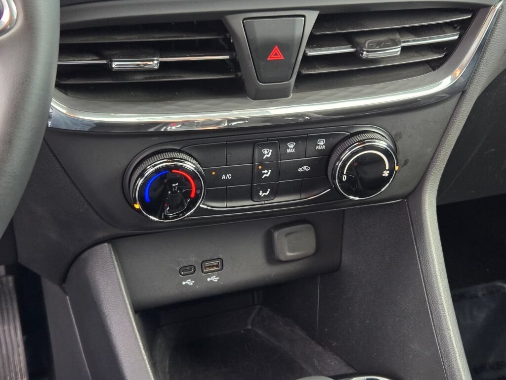 2025 Buick Encore GX Preferred - Photo 27