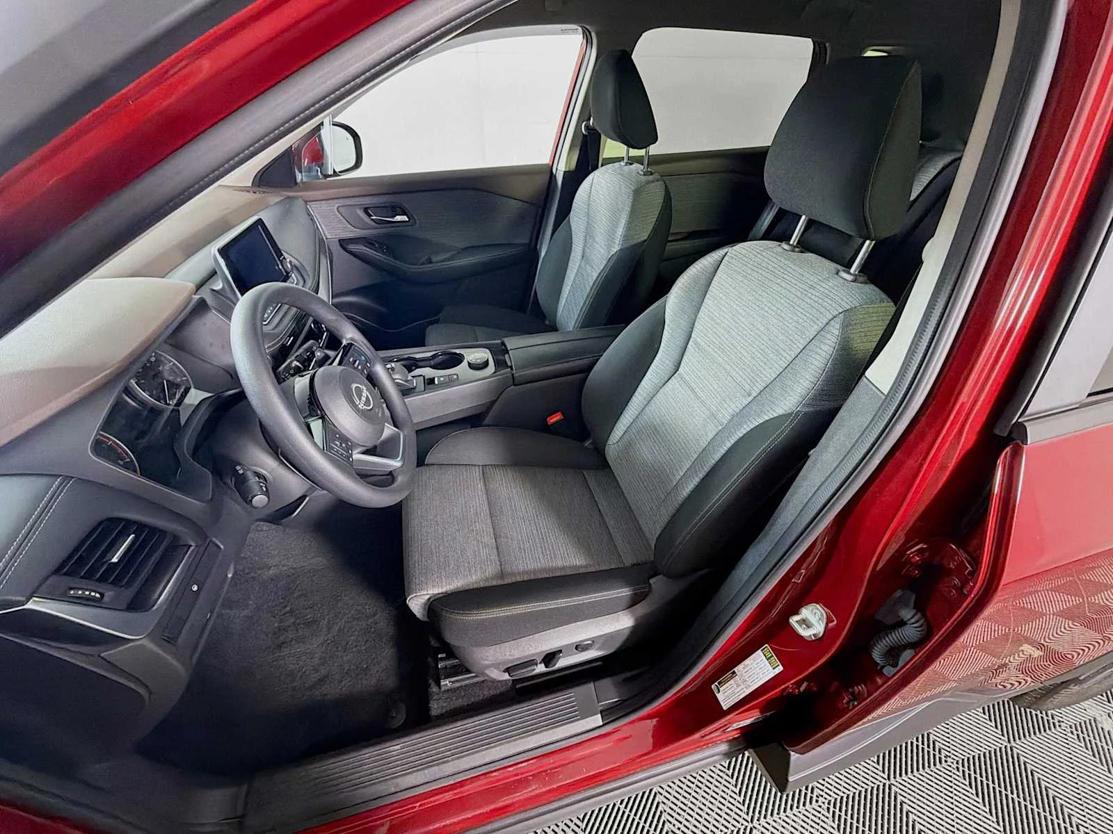 Used 2023 Scarlet Ember Tintcoat Nissan SV image 18