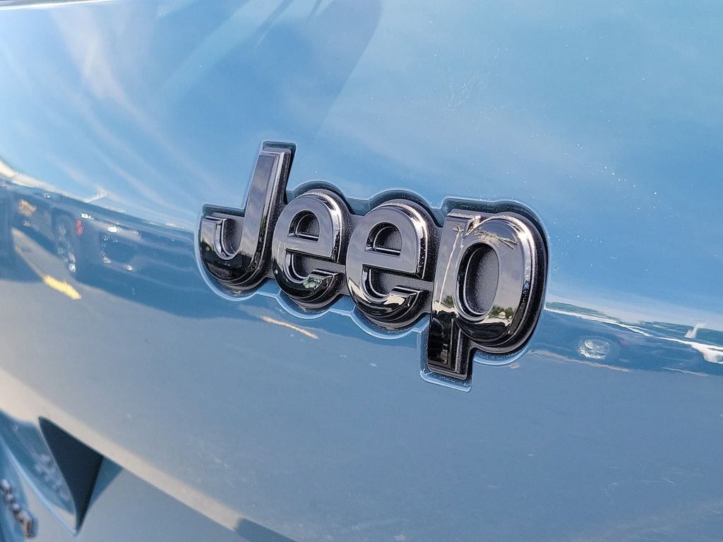 New 2026 Steel Blue Exterior Paint Jeep Summit image 7