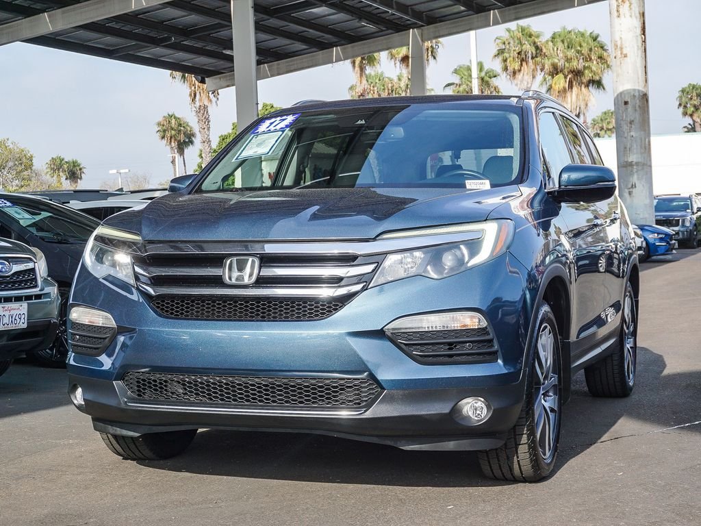 Used 2017 Blue Honda Touring image 3