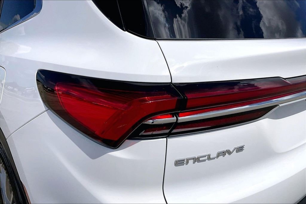 Used 2025 White Buick Preferred image 20