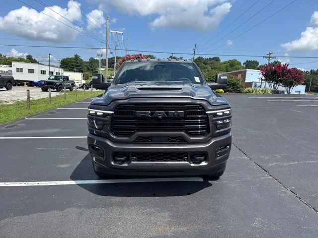 New 2026 Granite Crystal Metallic Clear-Coat Exterior Paint RAM Laramie image 2