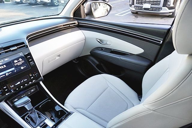 Used 2023 Silver Hyundai SEL image 21