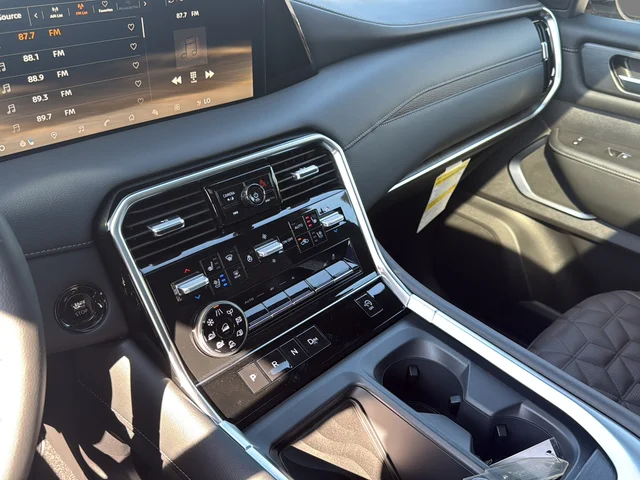 2026 Nissan Armada Platinum - Photo 29