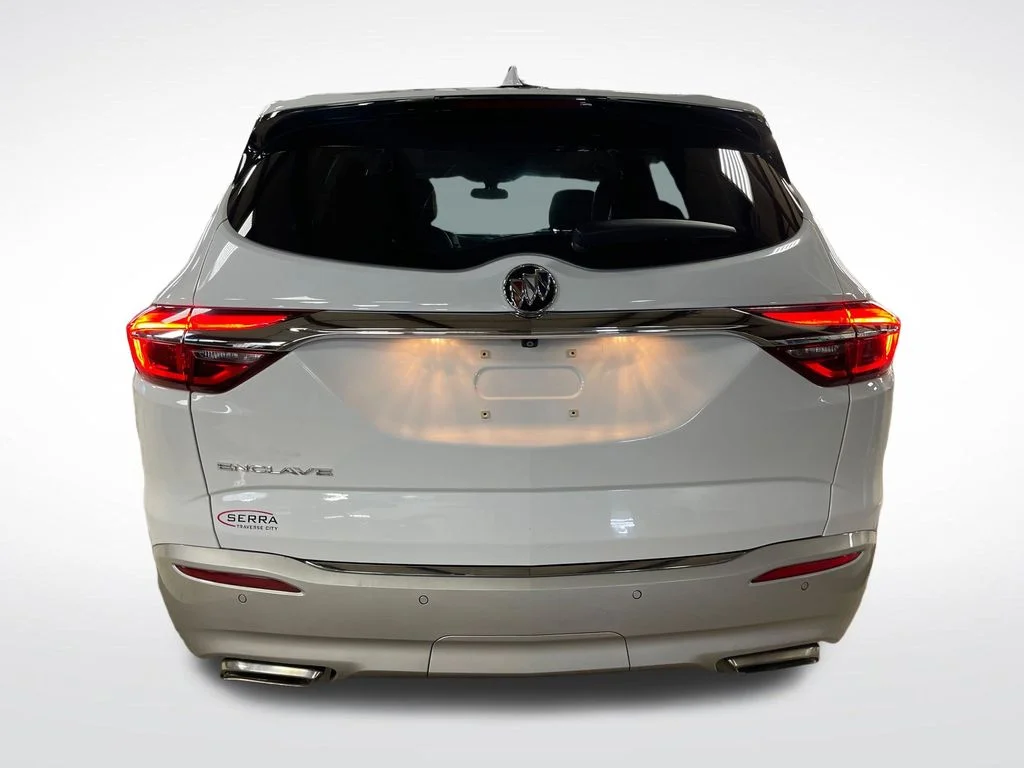 Used 2020 White Buick Essence image 4