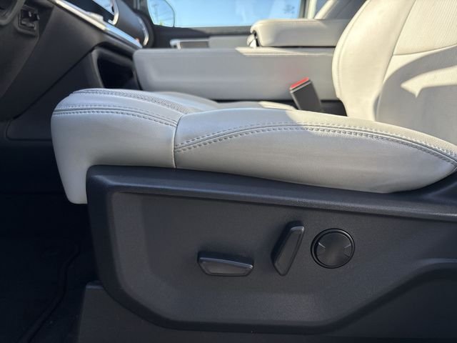 Used 2025 White Ford Platinum image 14