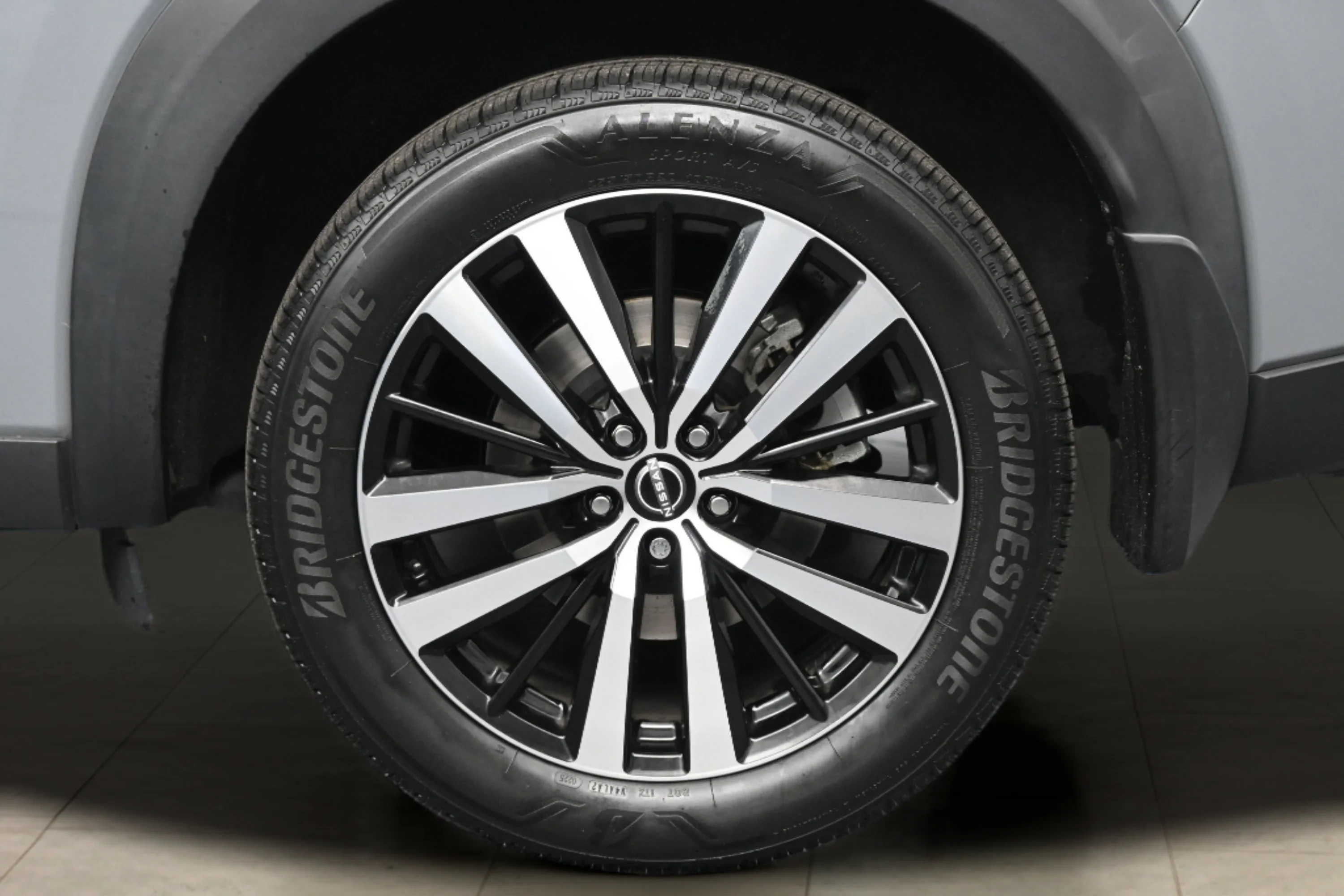Certified Used 2024 Boulder Gray Pearl Nissan Platinum image 24