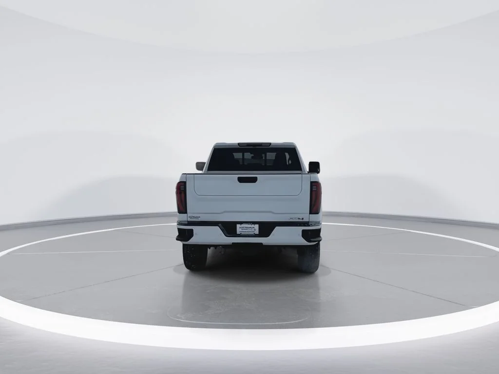 Used 2024 White GMC AT4 image 7