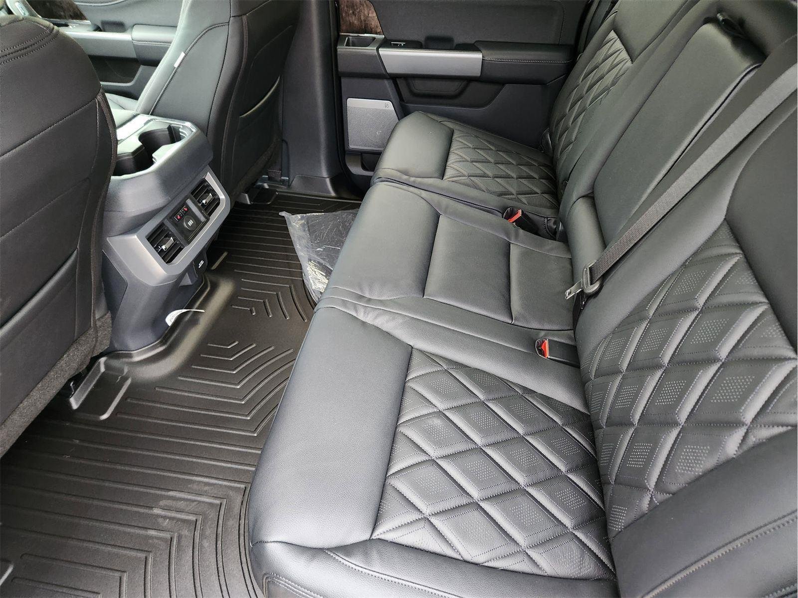 New 2026 Agate Black Metallic Ford F-250® Lariat® image 21
