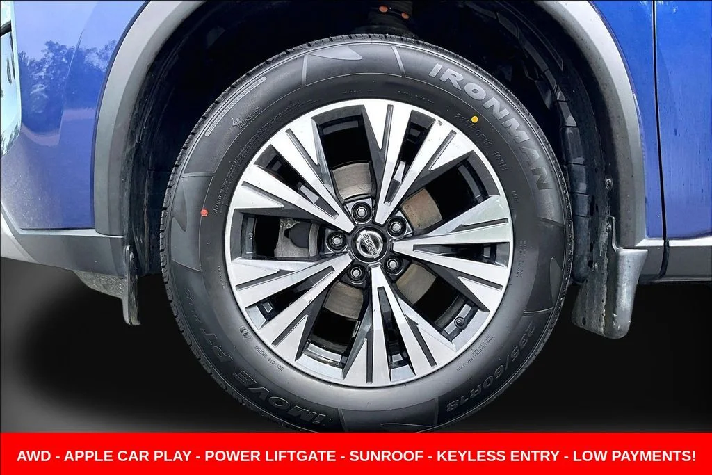 Used 2021 Blue Nissan SV image 32